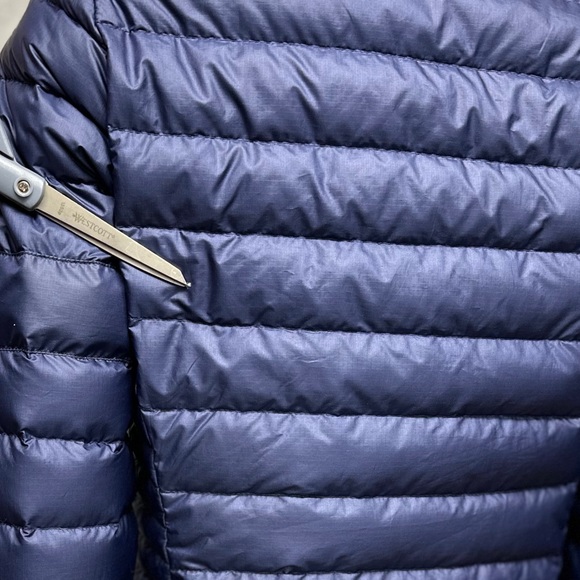 Patagonia Blue Sweater Down Jacket - Picture 11 of 11